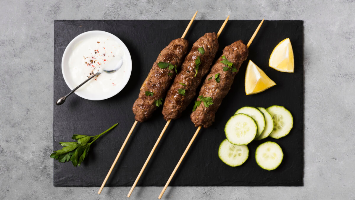 Turkiskt köttspett med tzatziki